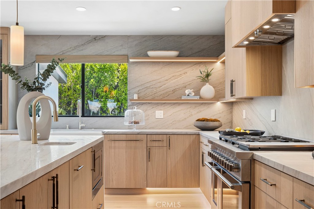 1120 White Sails Way