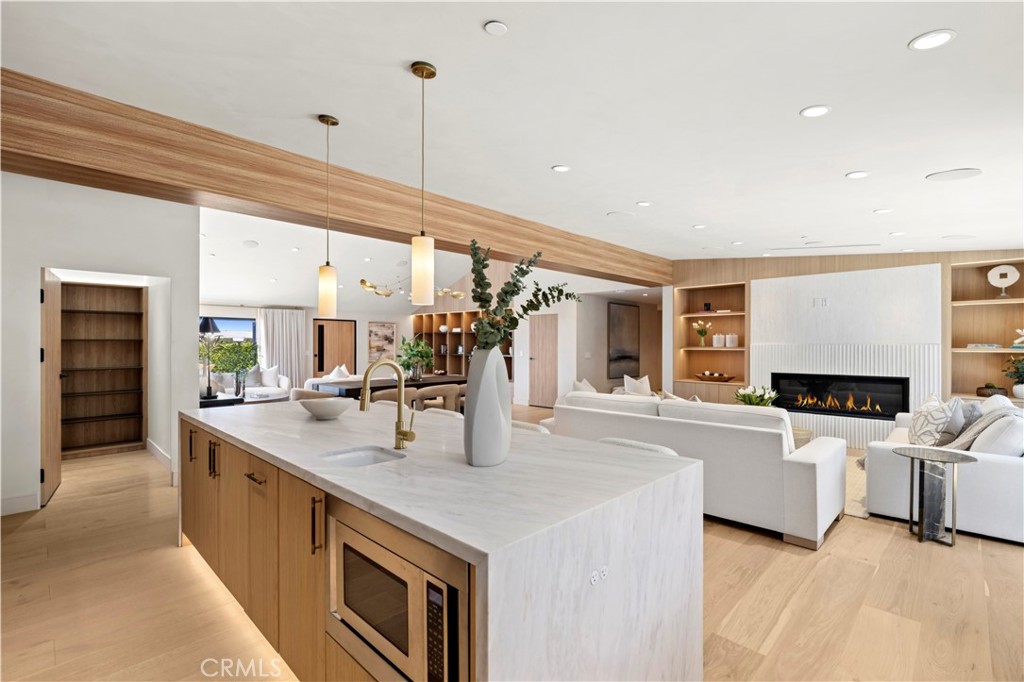 1120 White Sails Way