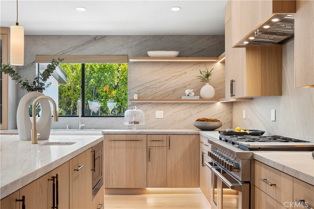 1120 White Sails Way
