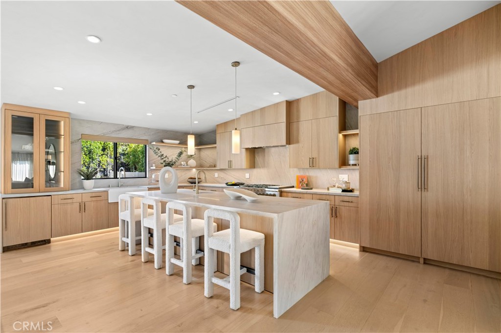 1120 White Sails Way