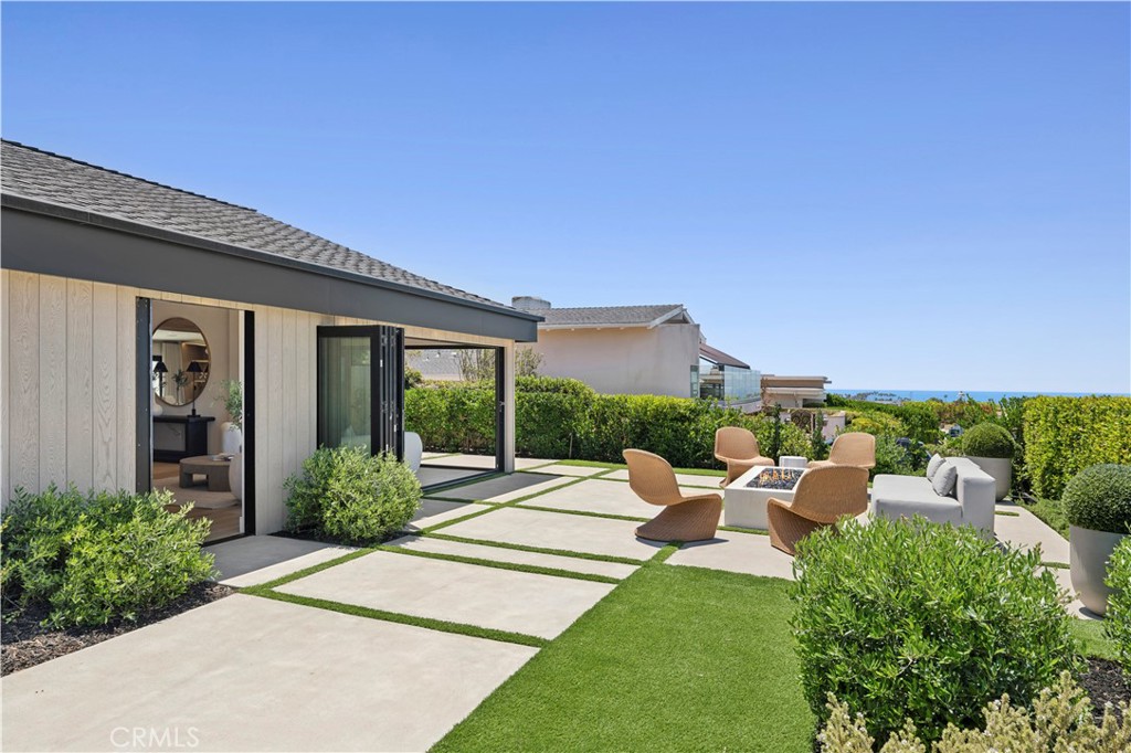 1120 White Sails Way