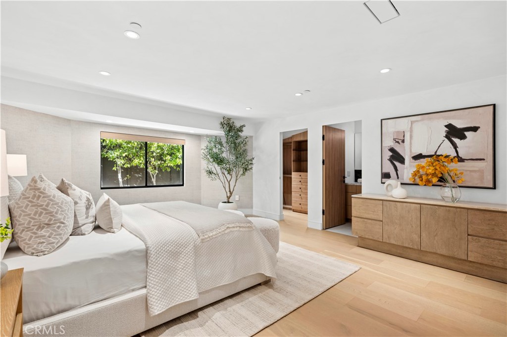 1120 White Sails Way