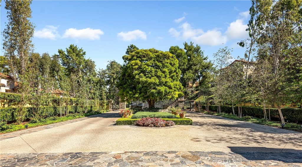 1 Savona Court