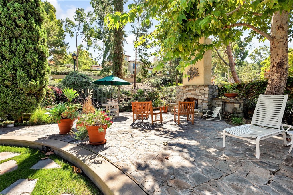 1 Savona Court