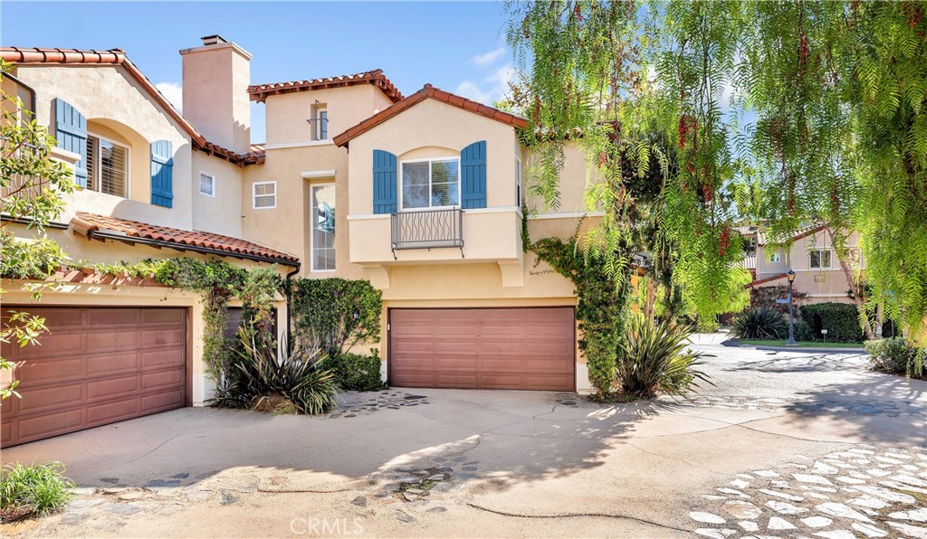 1 Savona Court
