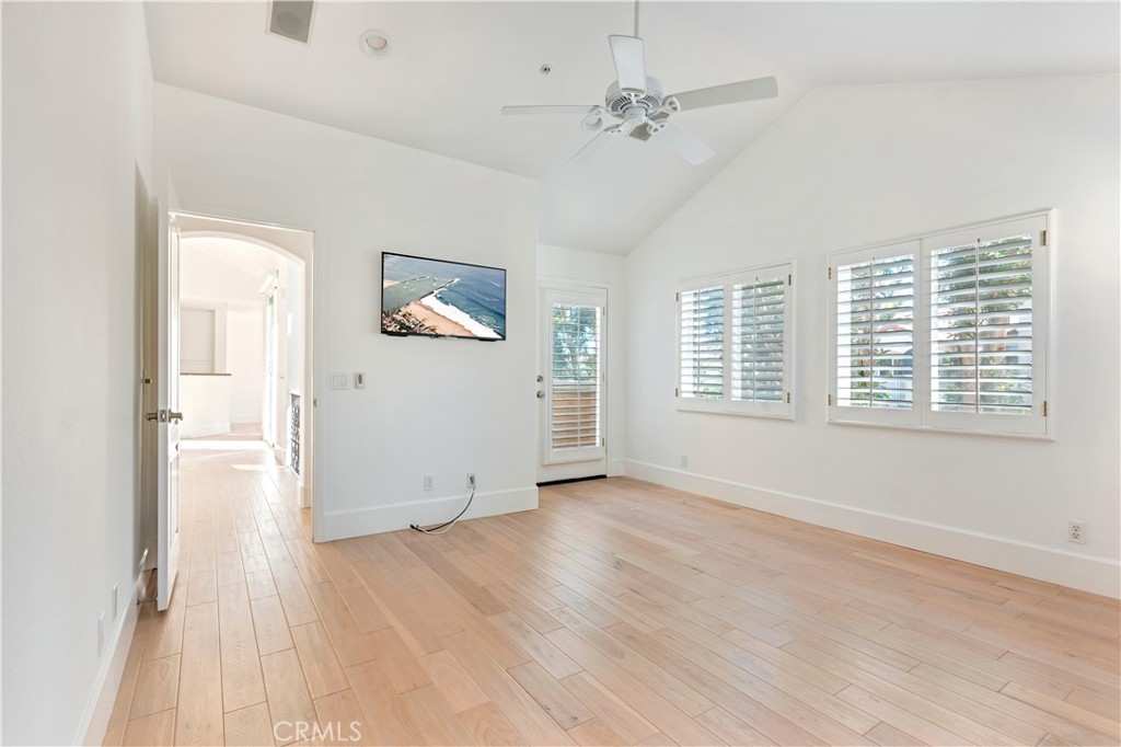 1 Savona Court