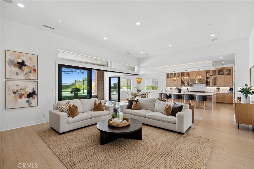 18411 Boulder Bluff