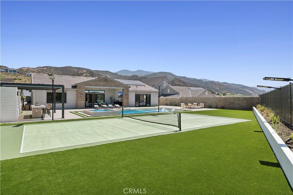 18411 Boulder Bluff