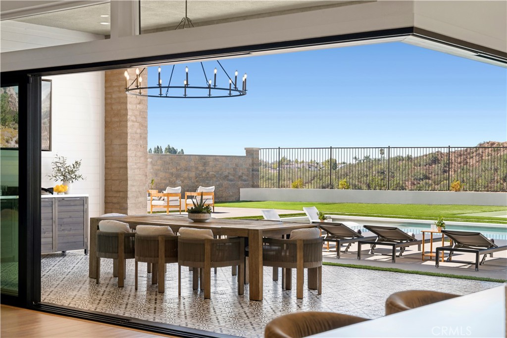 18411 Boulder Bluff