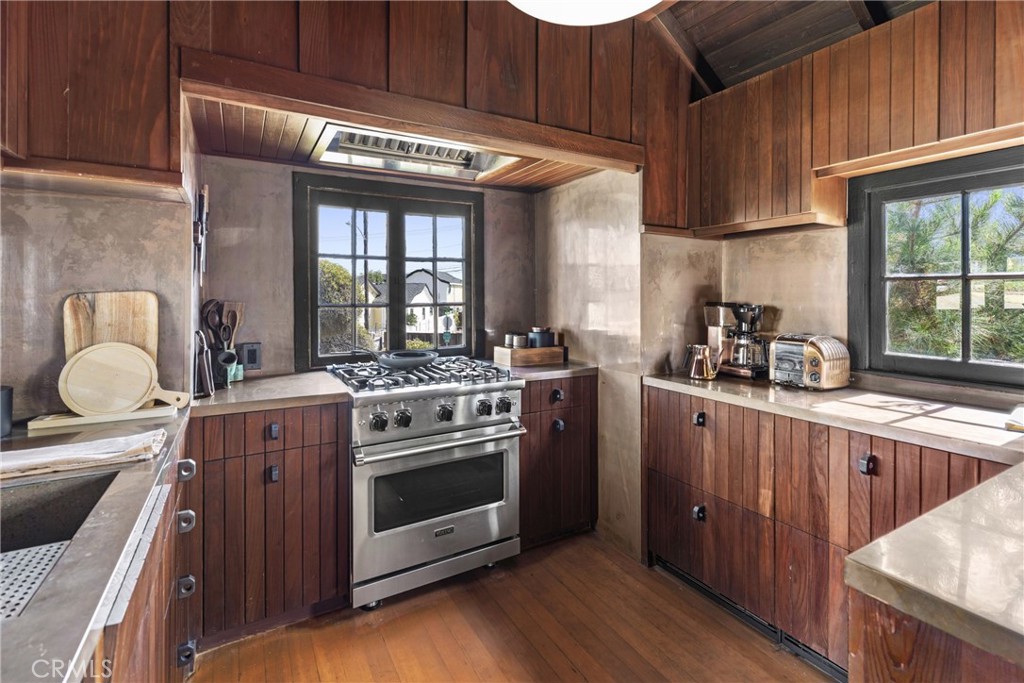 310 Hawthorne Road