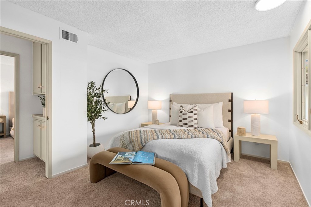 1307 Seacrest