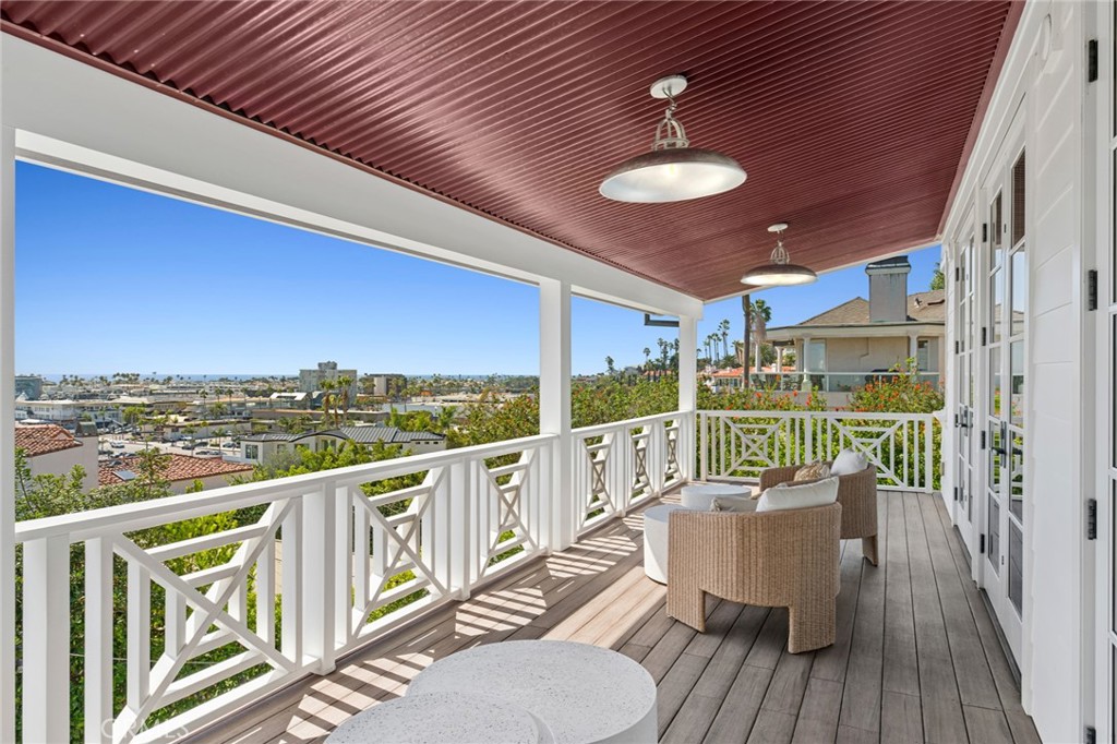 231 Tustin