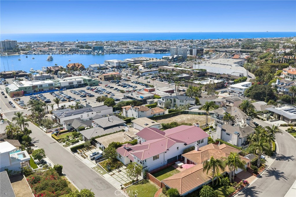 231 Tustin