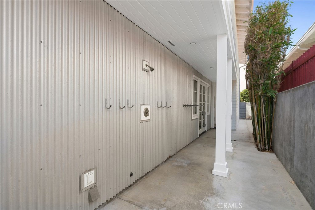 231 Tustin