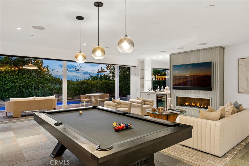 231 Tustin