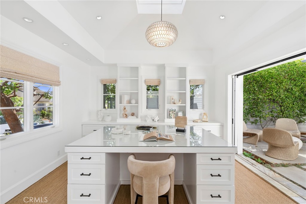231 Tustin