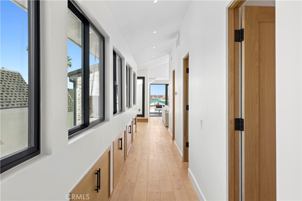 215 Goldenrod