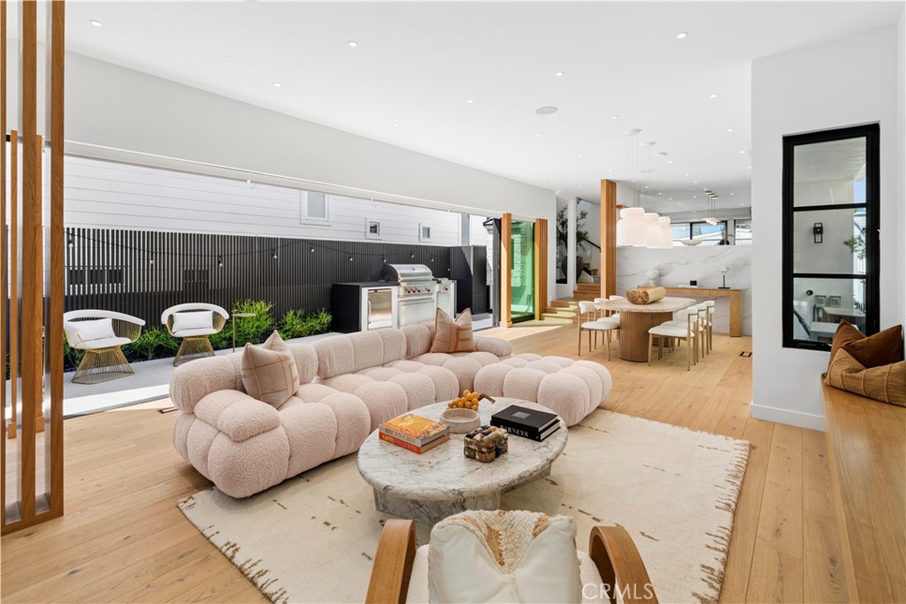 215 Goldenrod