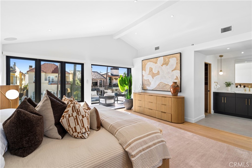 215 Goldenrod
