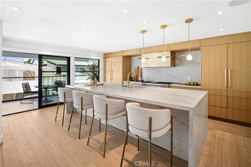 215 Goldenrod