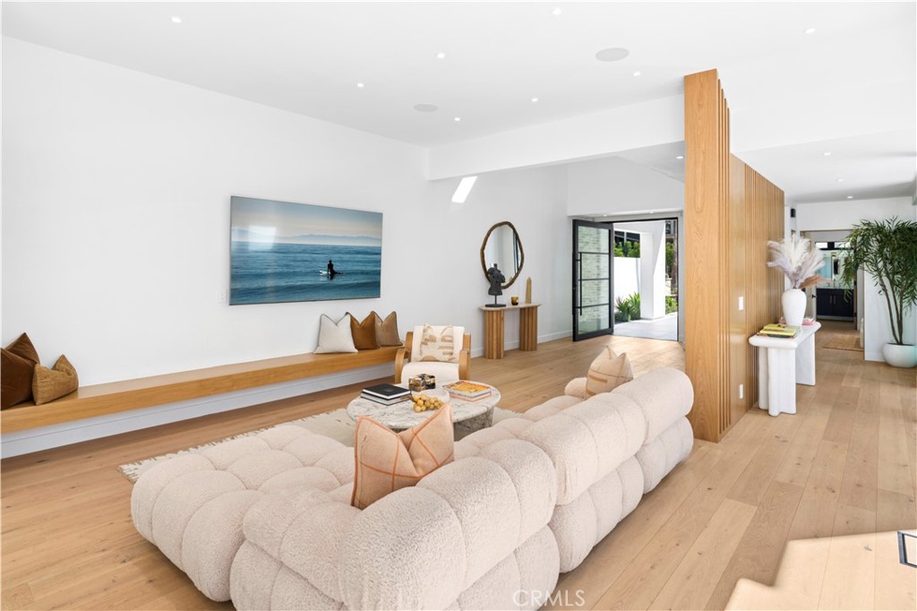215 Goldenrod