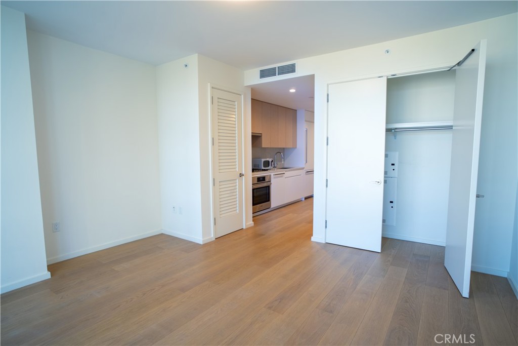 877 Francisco Street 1818