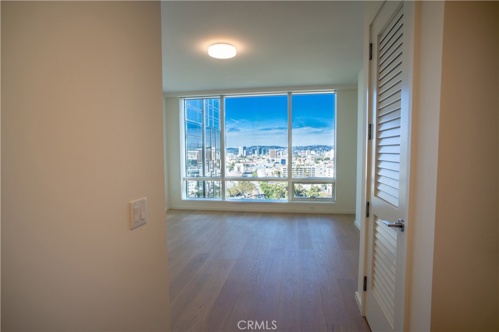 877 Francisco Street 1818