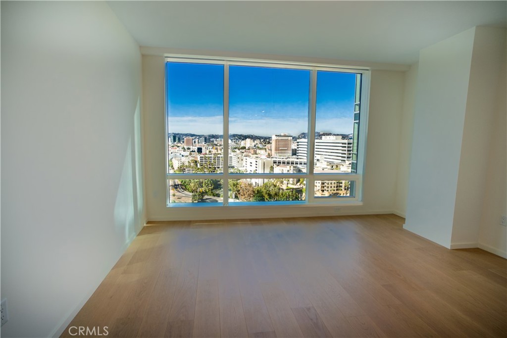877 Francisco Street 1818