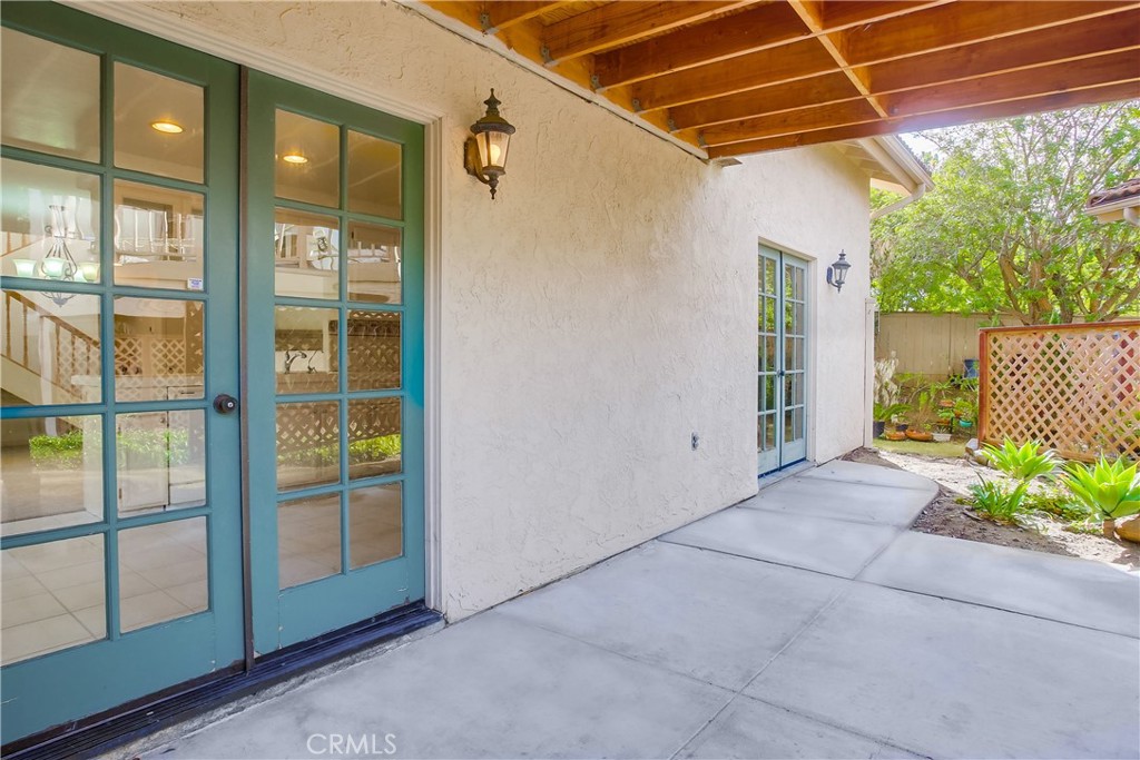 2845 Unicornio Street