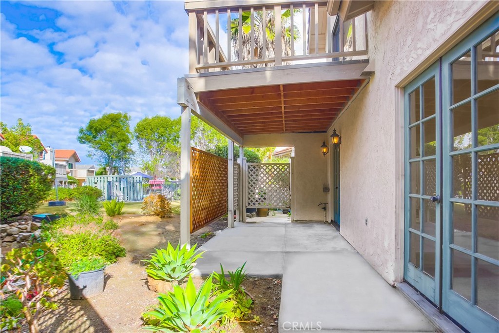 2845 Unicornio Street