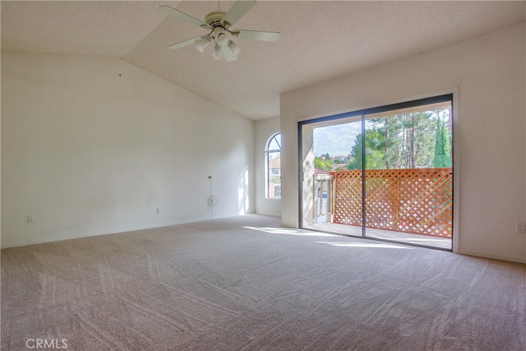 2845 Unicornio Street