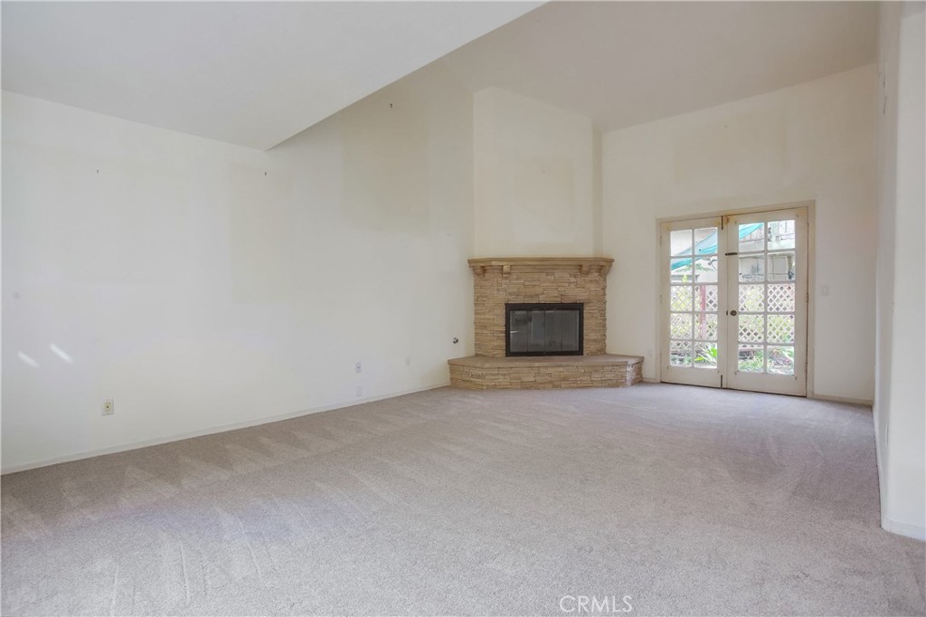 2845 Unicornio Street