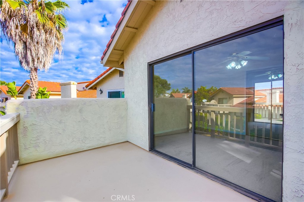 2845 Unicornio Street