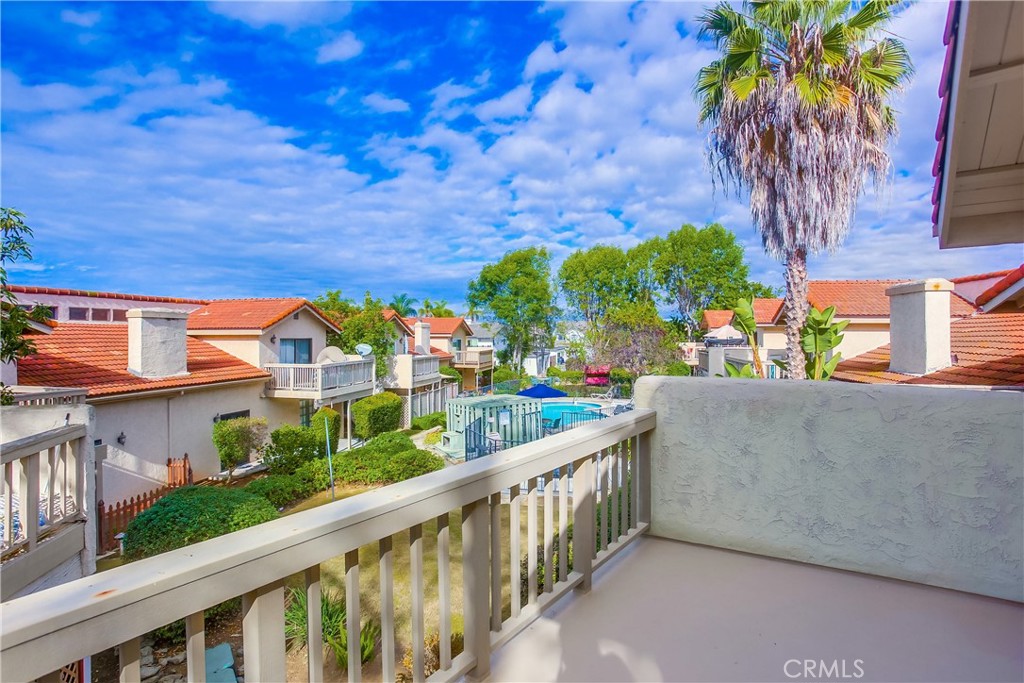 2845 Unicornio Street