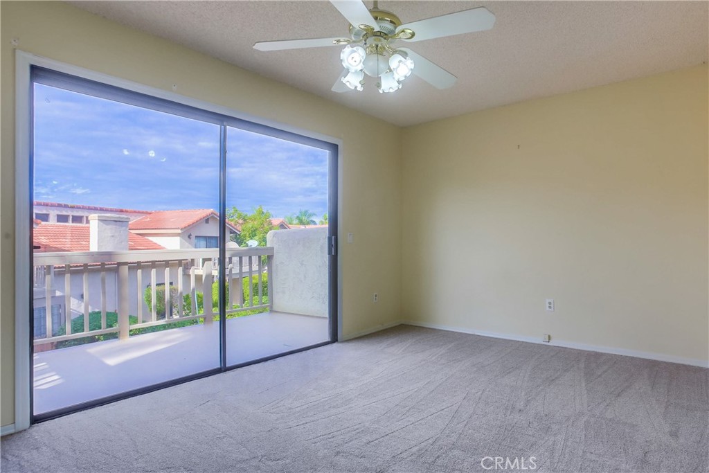 2845 Unicornio Street