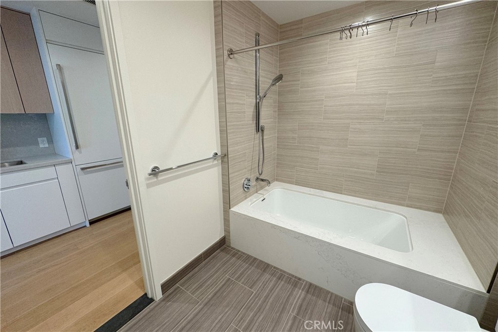 877 Francisco Street 1818