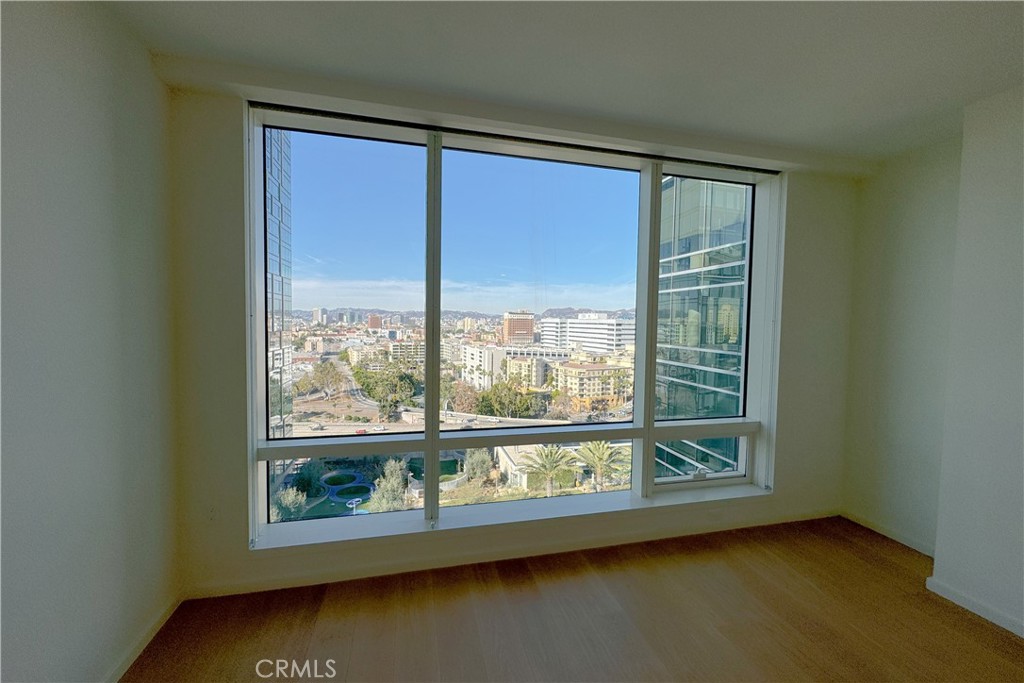 877 Francisco Street 1818