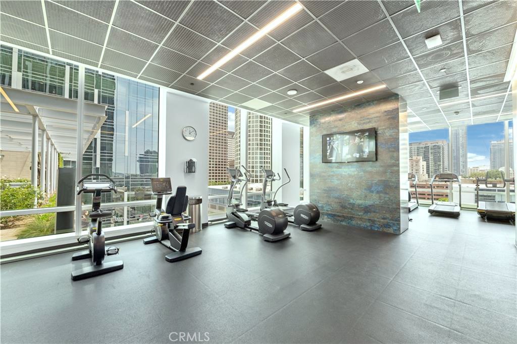 877 Francisco Street 1818