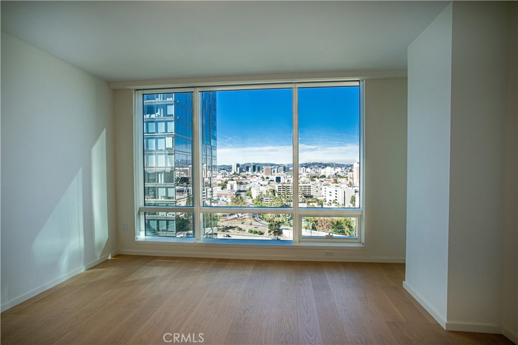 877 Francisco Street 1818