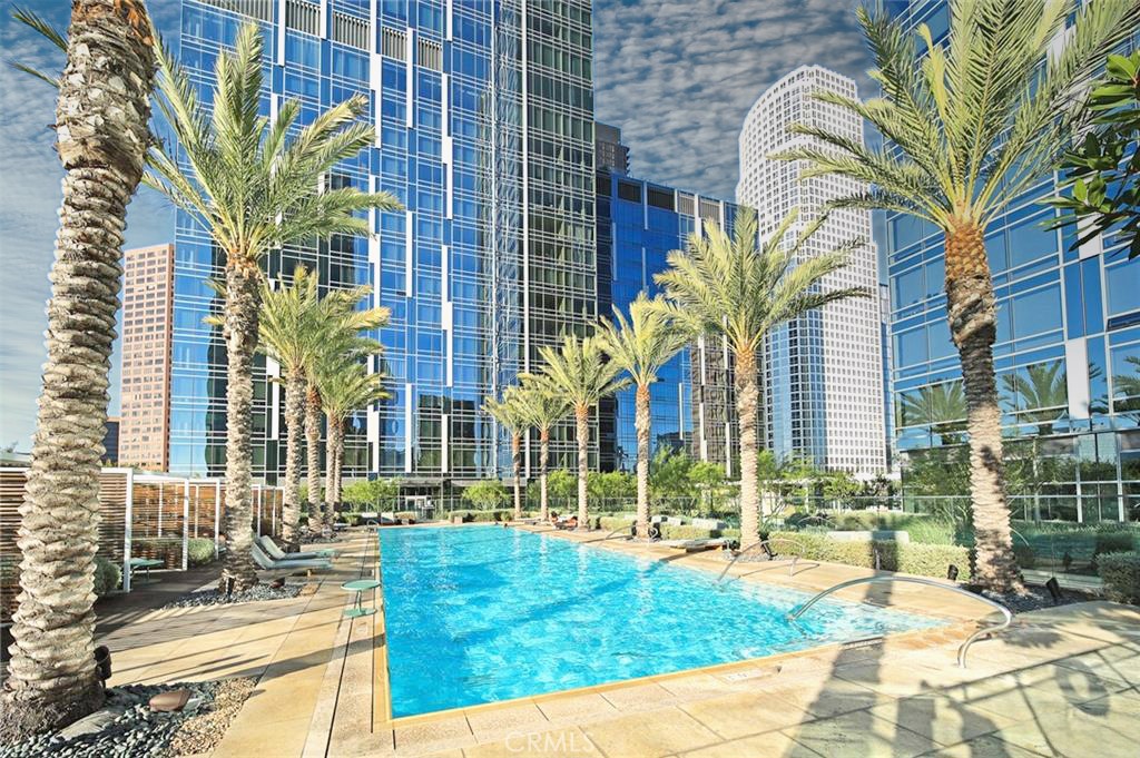 877 Francisco Street 1818