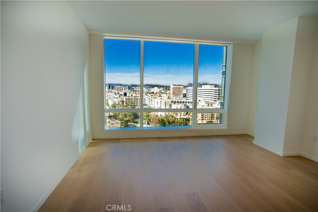 877 Francisco Street 1818