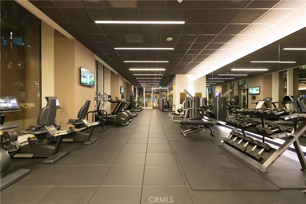 889 Francisco Street 806