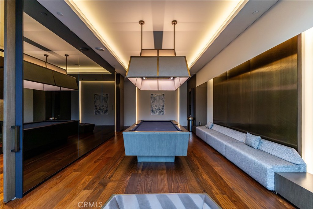 889 Francisco Street 806