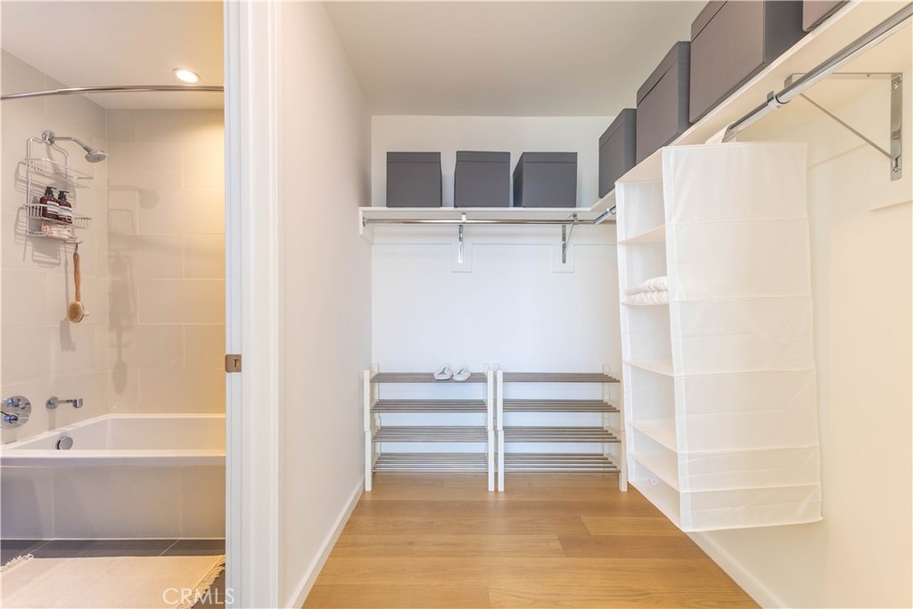 889 Francisco Street 806