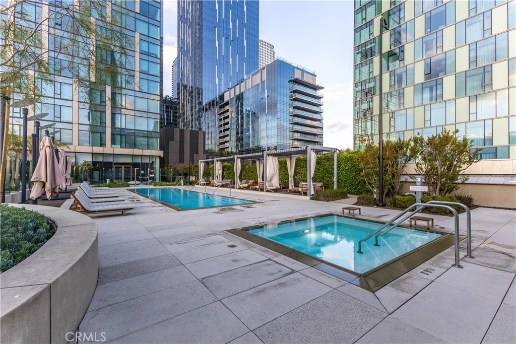 889 Francisco Street 806