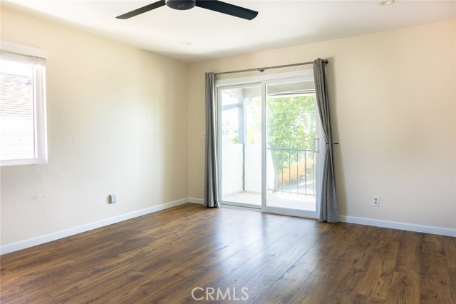 215 W Canada