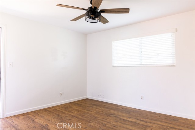 215 W Canada