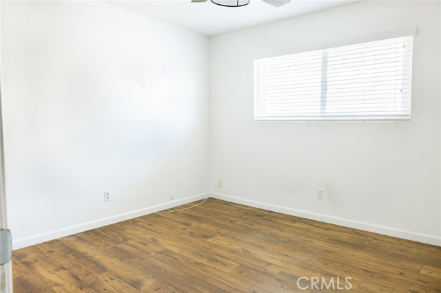 215 W Canada
