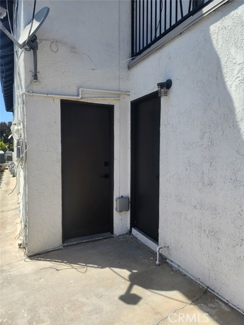 215 W Canada