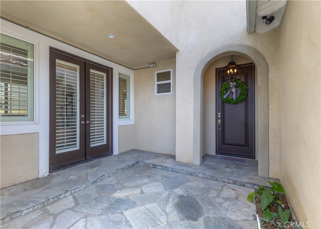 8034 E Portico